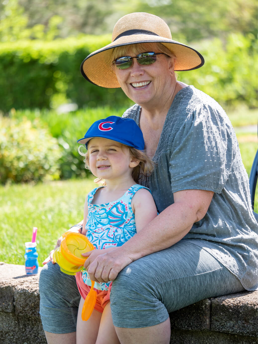 _1290692 senior woman with her granddaughter