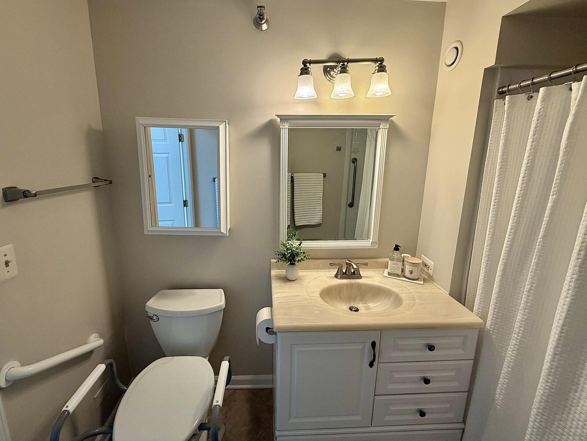 No Alt Tag Available