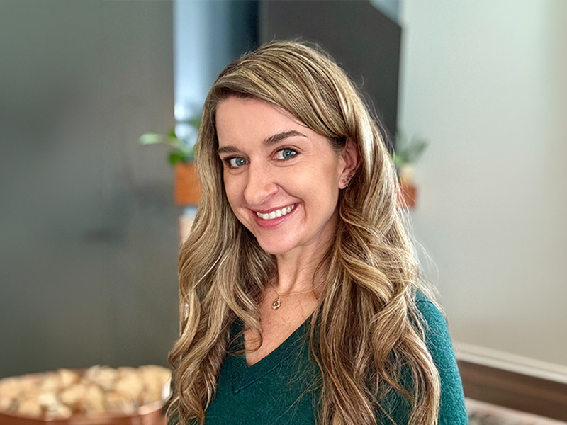 Jessica Schnoor headshot